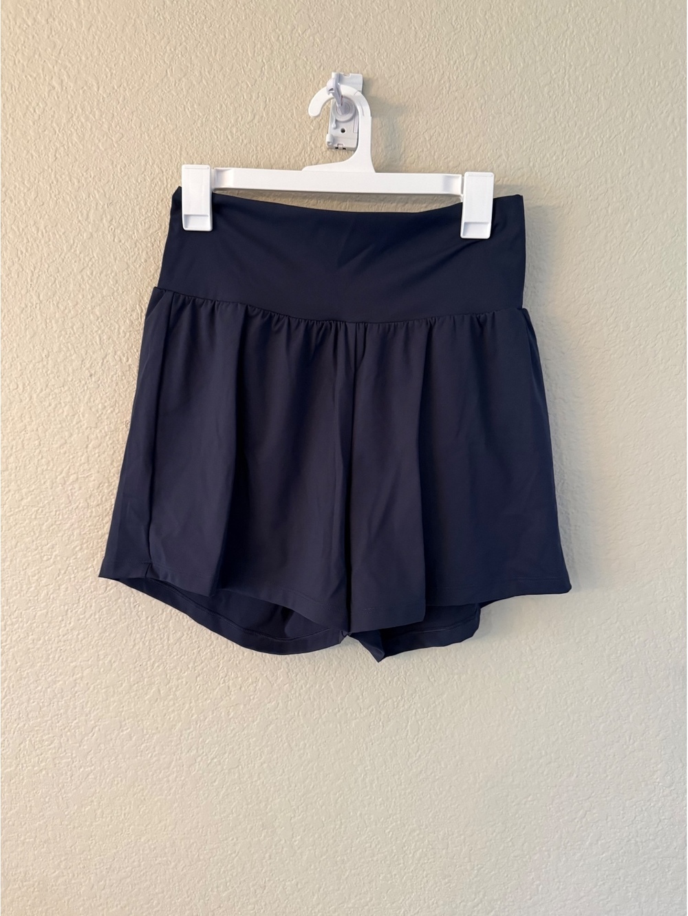 Halara Large SoftlyZero Super High Waisted 2-in-1 InstantCool Yoga 5'' Pockets